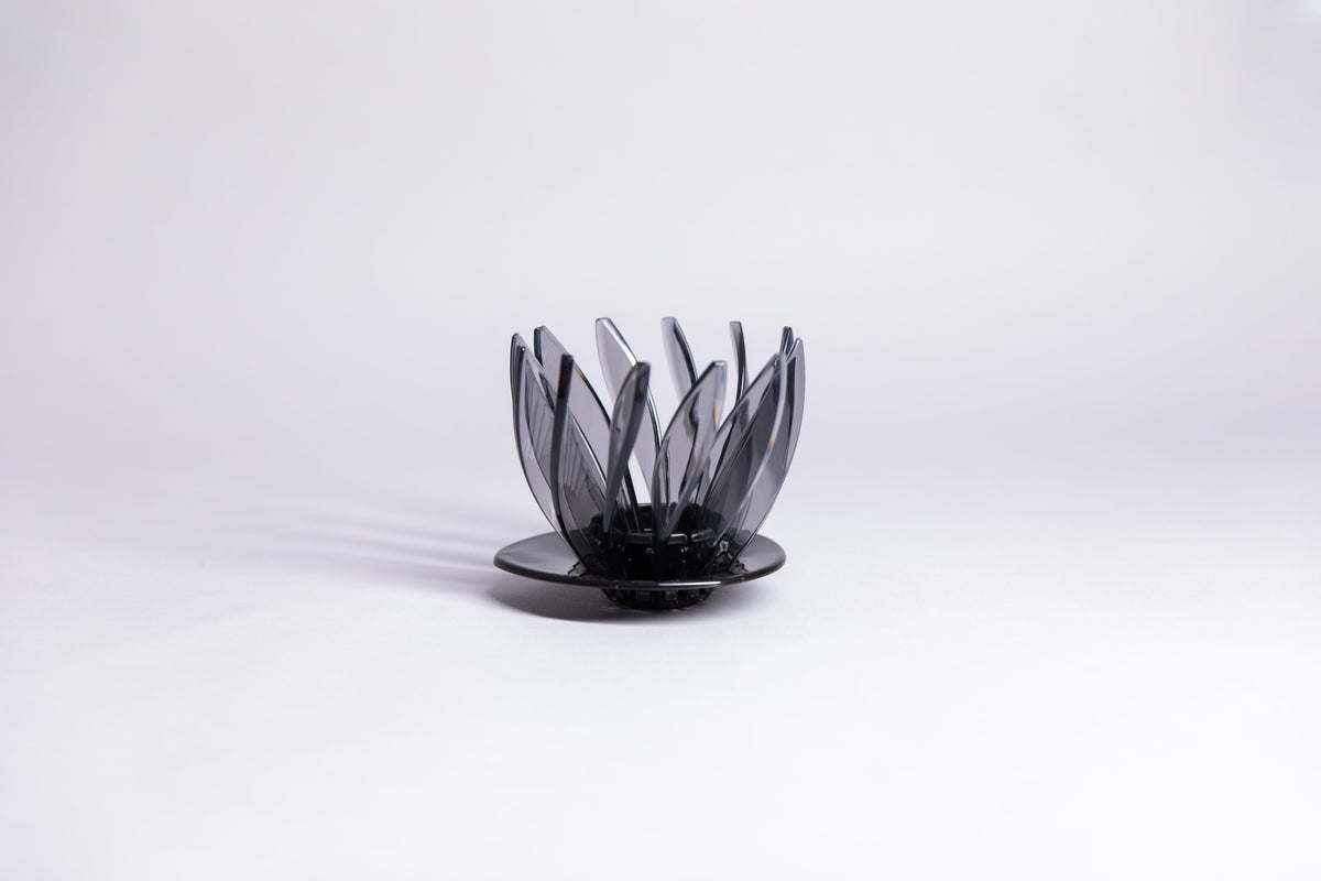 V60 "Suiren" Coffee Dripper 02